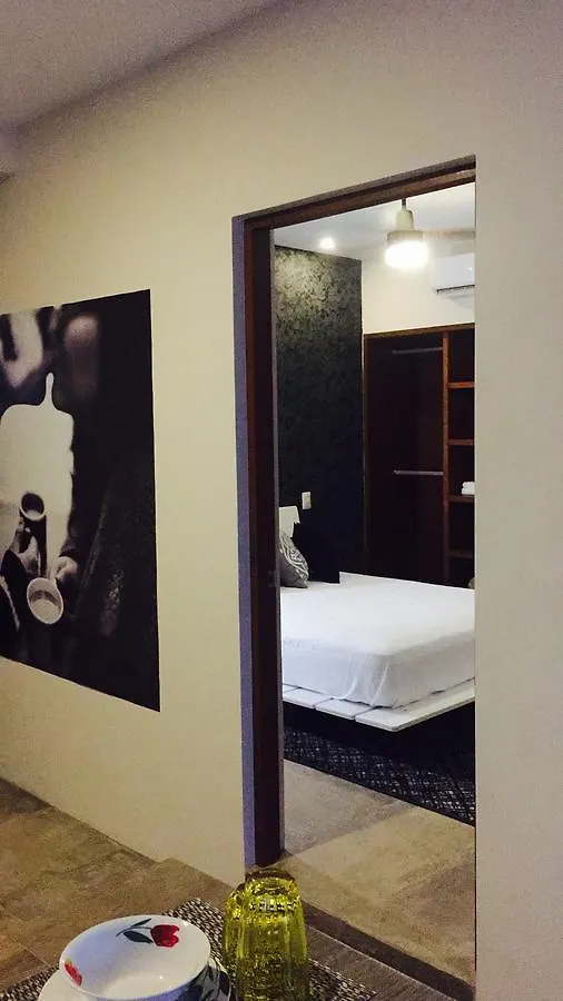 Downtown Suites كانكون